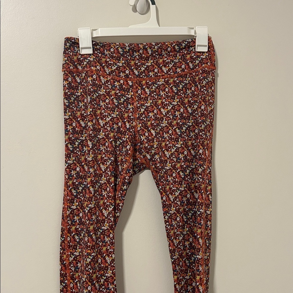 Outdoor Voices Floral Leggings Size Medium Inseam 24